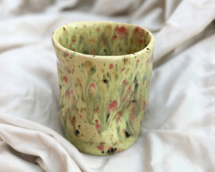 Zielony kubek gniotek